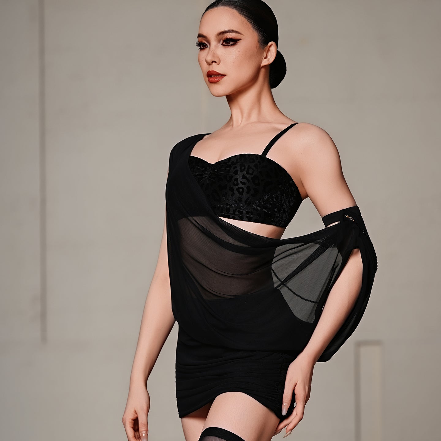 UDANCE Latin dance practice clothes, dance clothes, female adult new clothing, dance clothes set, new dress A115